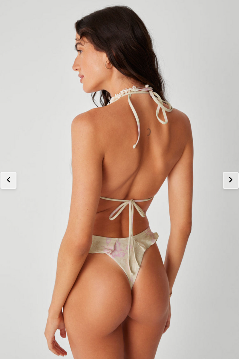 PAMELA ANDERSON Zeus Triangle Bikini Top - Lace on the Beach